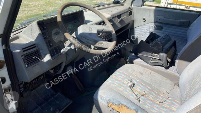 Kamion Iveco FIAT 35.10 TURBO DAILY CON CASSA