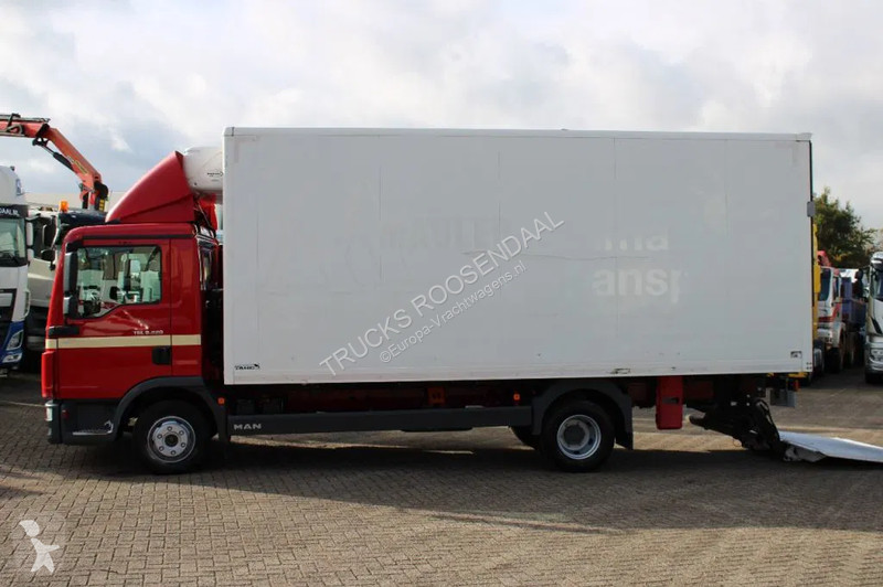 Kamion MAN 8.220 + MANUAL