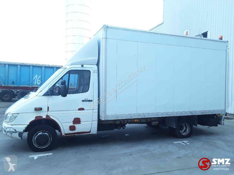 Camion Mercedes 413 CDI