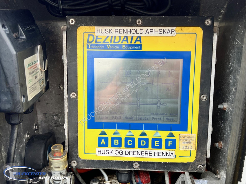 Camion Volvo 500 Rohr 22150 Liter, 4 Comp.,...