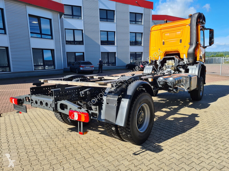 Camion Mercedes Arocs 2033 A 4x4 Arocs 2033 A...