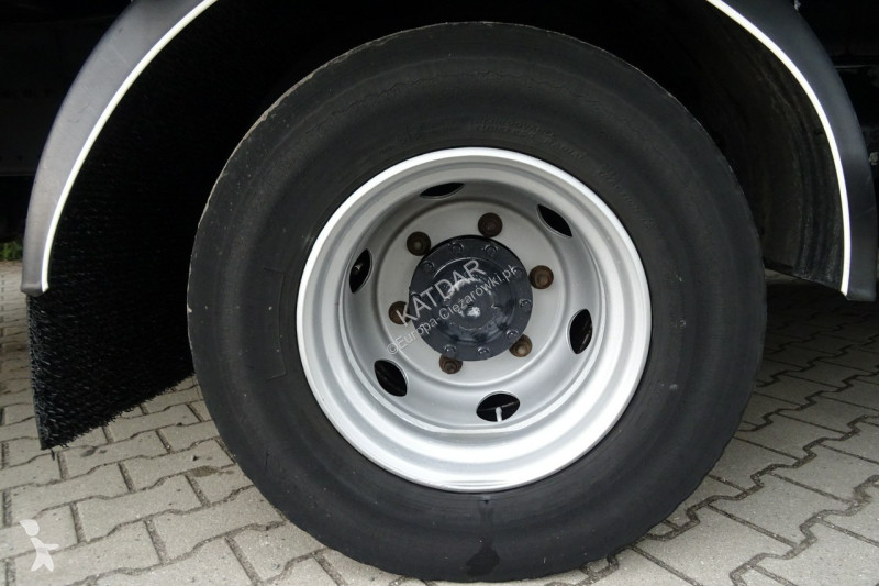 Camion MAN TGL12.220 Euro 5 kontener 19 palet...