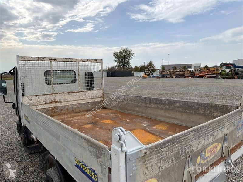 Kamion Isuzu S/A Dump Truck