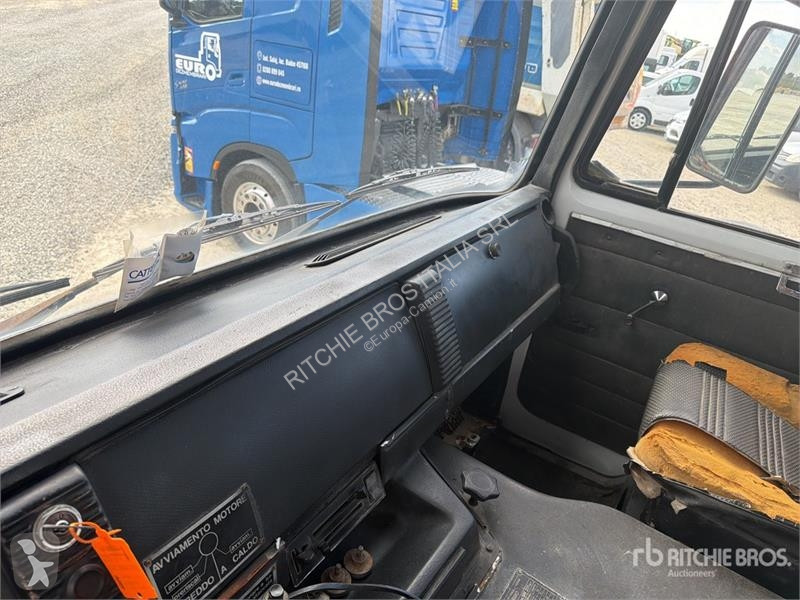 Camion Astra 1 4x2 Mixer Truck