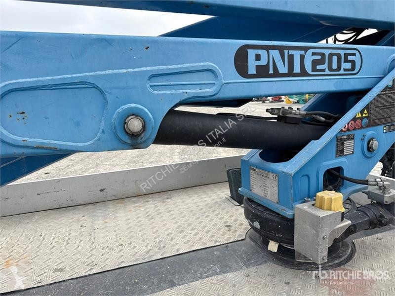Camion  PNT205 NHD 18.1 m on Nissan Cabstar...