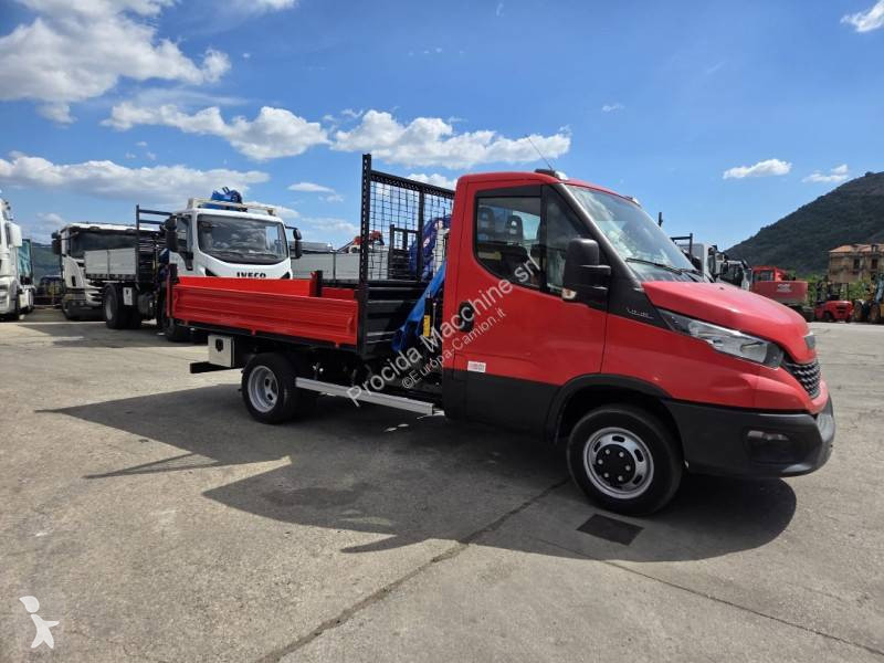 Véhicule utilitaire Iveco 35C12