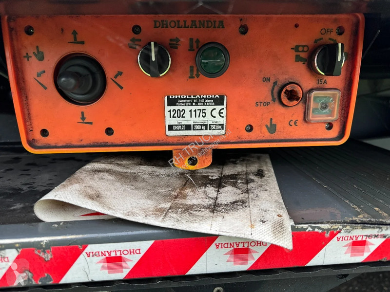 Kamion DAF 75310 4X2 + LAG HANGER DHOLLANDIA...