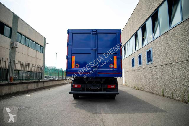 Vrachtwagen Iveco S WAY 260S53