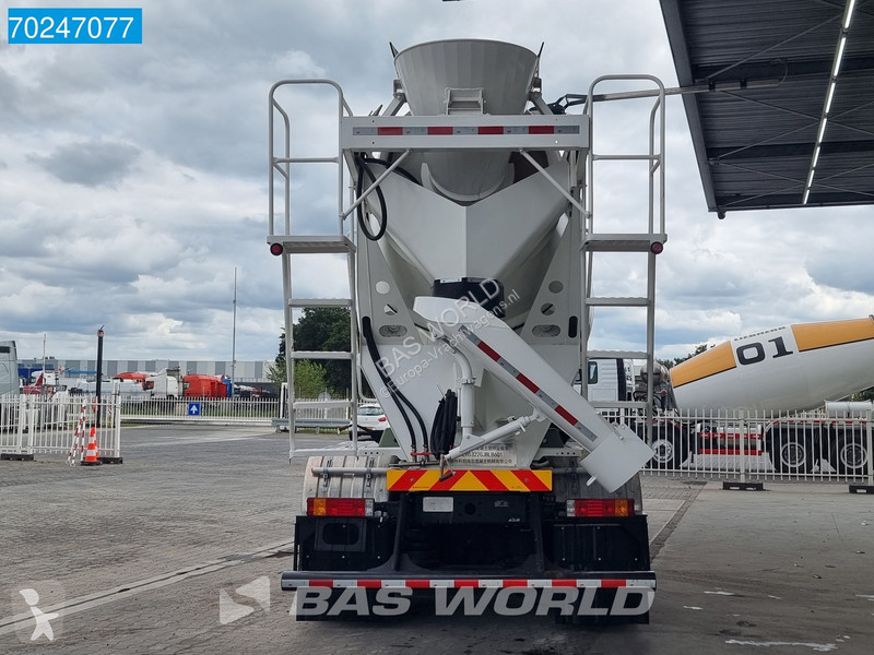 Camión Shacman L3000 8X4 NEW 8m3 Liebherr Mixer...