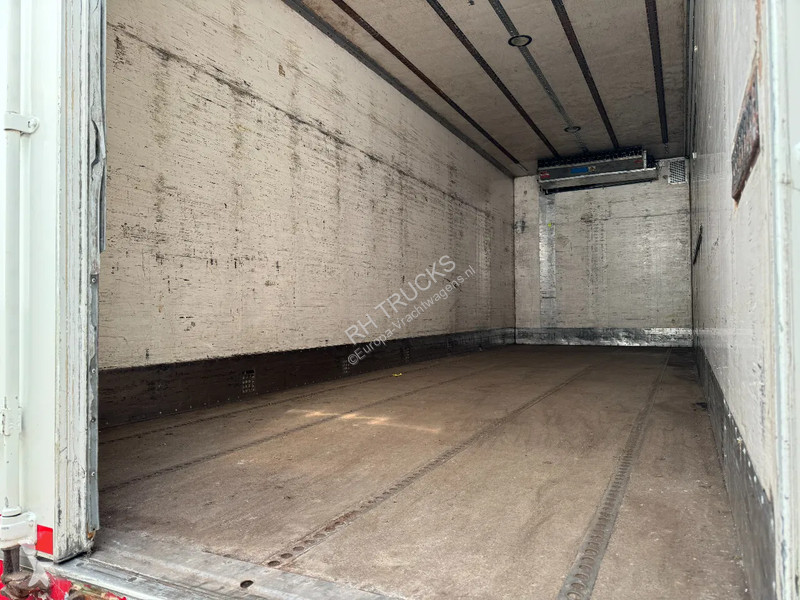 Kamion Volvo 12420 6X2 - EURO 3 + HANGER...