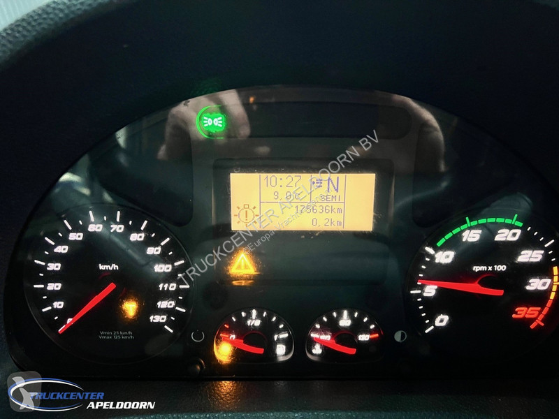 Kamion Iveco 150E28 175,650 km, AC, 3 seats,...