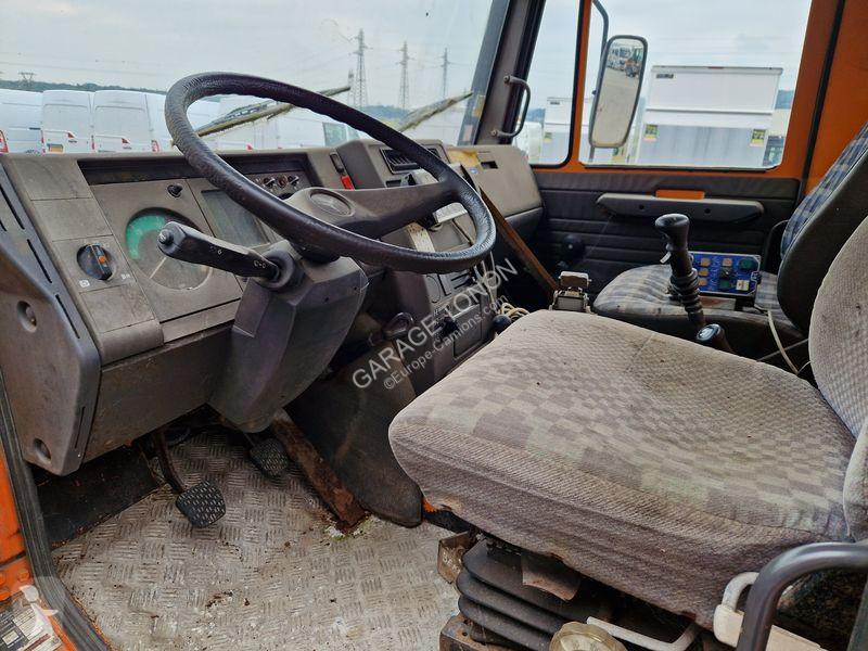 Camion Mercedes U90