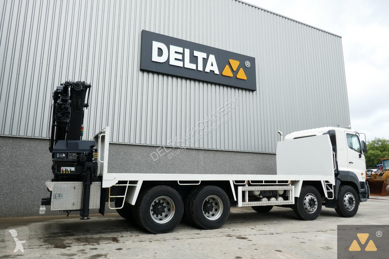 Camion Hino FY crane