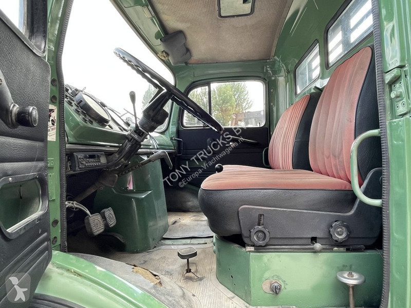 Kamion Mercedes 4X2 Tipper Manual Gear...