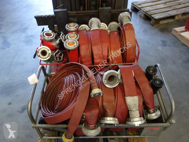 شاحنة Mercedes 80euro fire hose