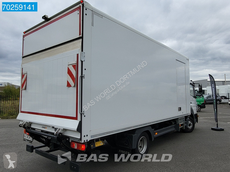 Camion Mercedes 816 4X2 7.49t Thermoking B-100...