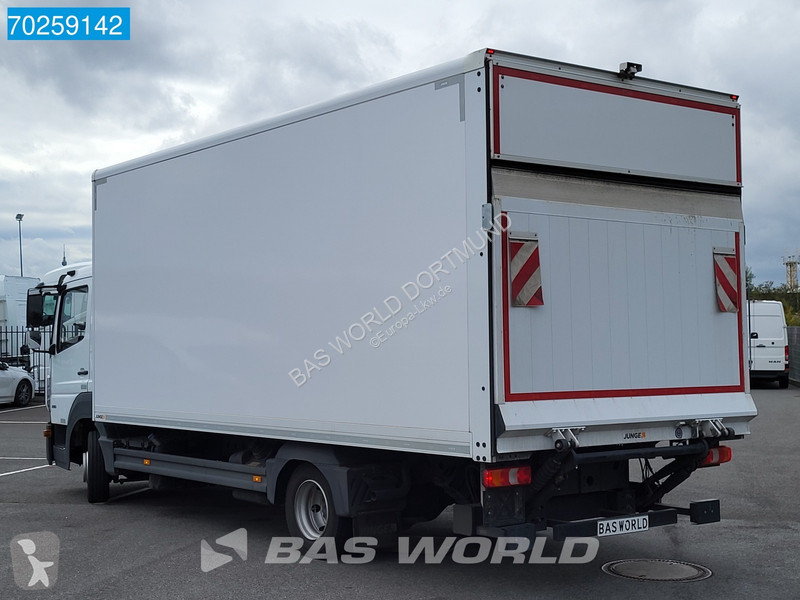 Camion Mercedes 816 4X2 7.49t Thermoking B-100...
