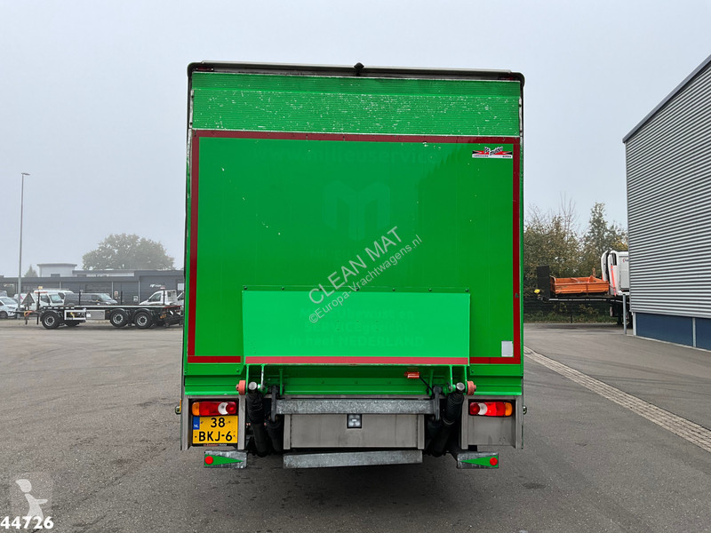 Camion Volvo FL 250 Euro 6 met Dhollandia laadklep
