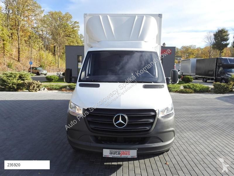 Kamion Mercedes SPRINTER KONTENER WINDA 8 PALET...