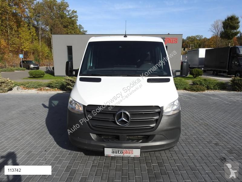 Véhicule utilitaire Mercedes SPRINTER 516...
