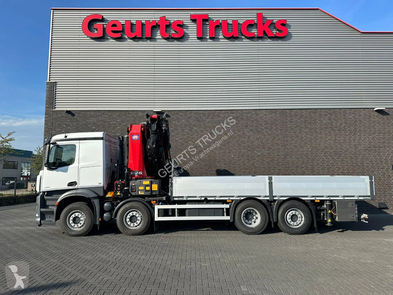 Kamion Mercedes 3251 8X2 + HMF 7020-K7 FJ...