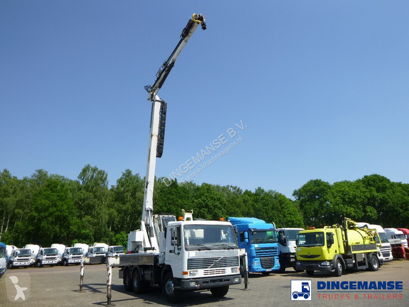 Vrachtwagen Volvo 6x4 + Palfinger PK680TK