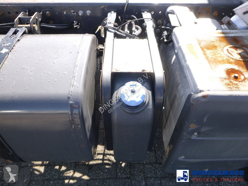 Kamion Renault 370 6x2 chassis + ADR