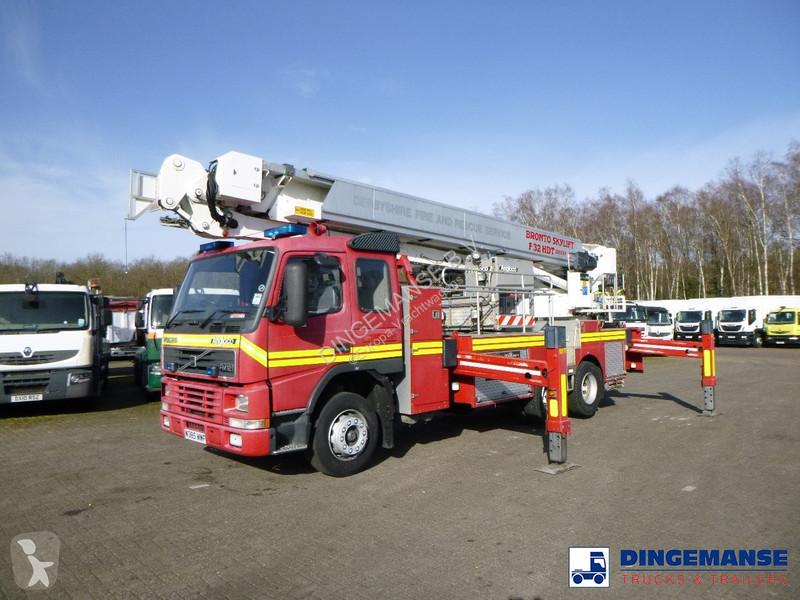 Camion Volvo 6x4 RHD Bronto Skylift F32HDT...