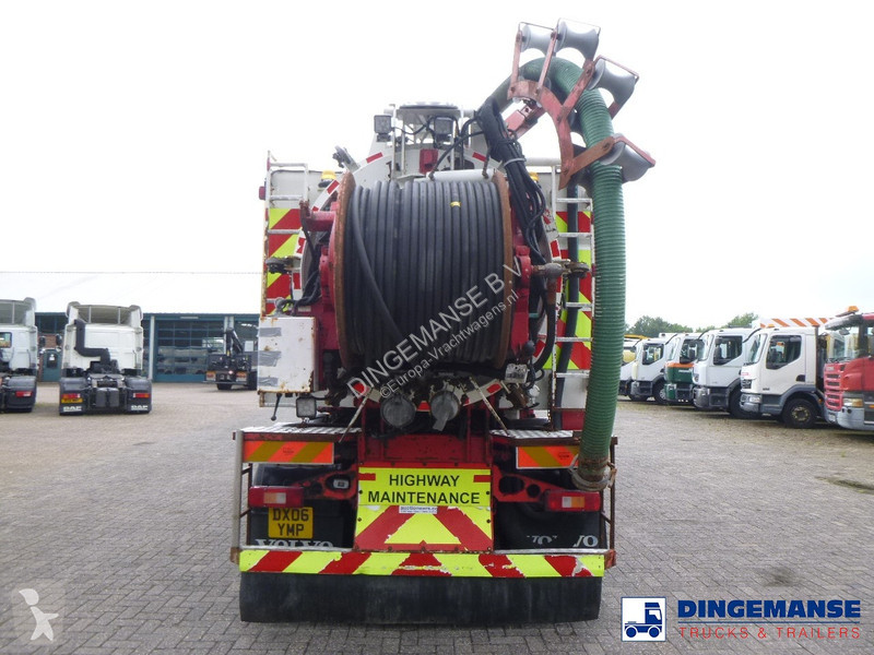 Lastbil Volvo FM 9 6X4 RHD Eurovac 1200 vacuum...