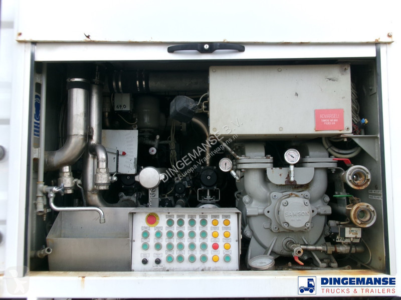 Kamion Mercedes 2535 6x2 vacuum tank Saugbagger