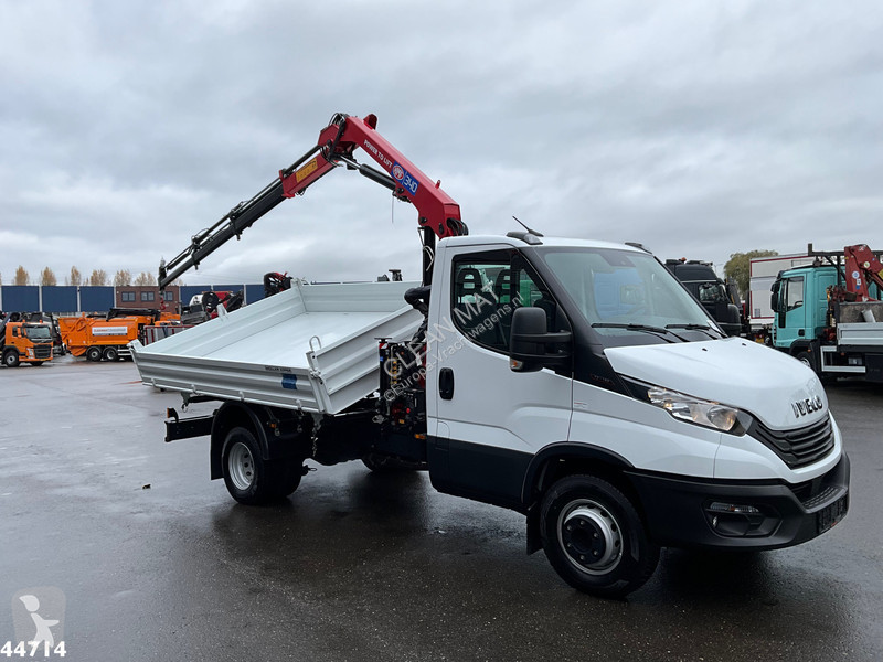 Vrachtwagen Iveco 72C18 HMF laadkraan 3,4...