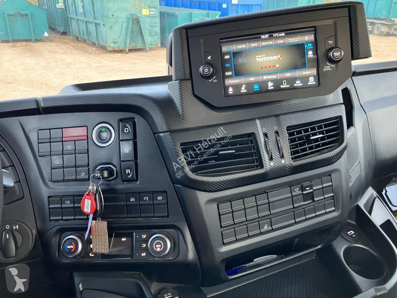 Camion Iveco BRAS 20t POTENCE COULISSANTE 6X2...