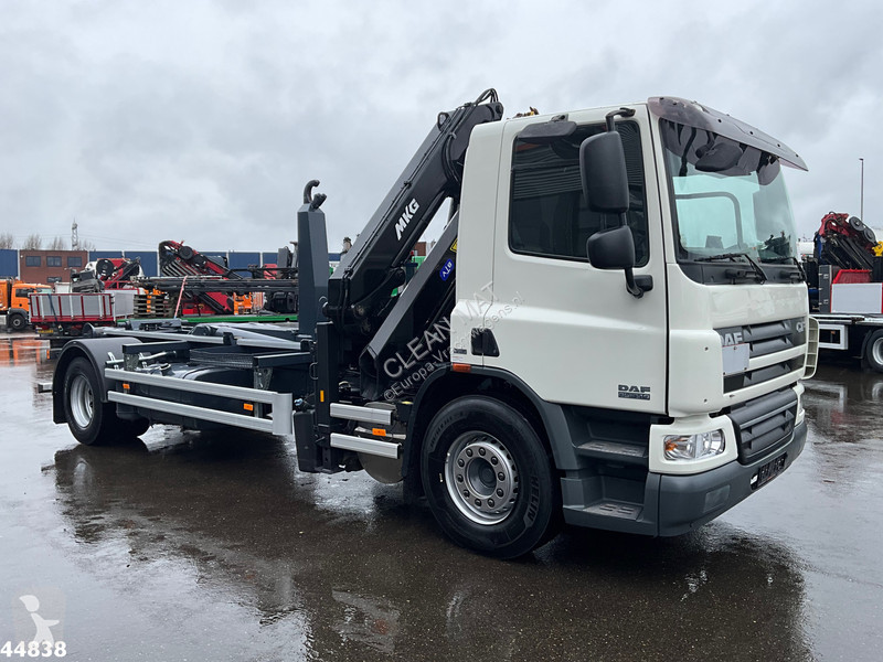 Kamion DAF CF 250 MKG 14 Tonmeter laadkraan