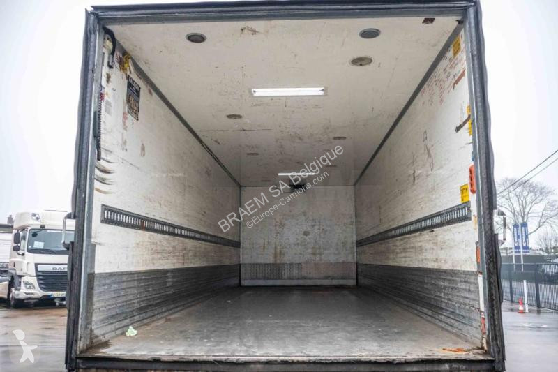 Camion Volvo 300