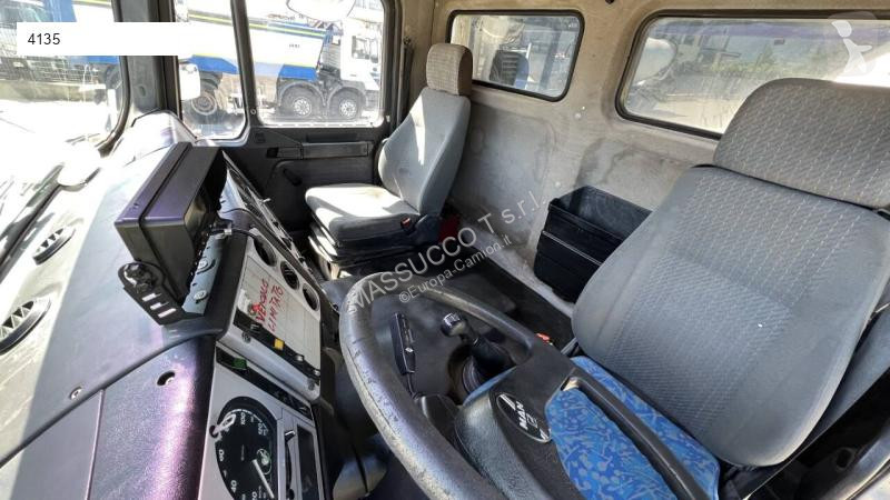 Kamion MAN 41.364 VF 8x4