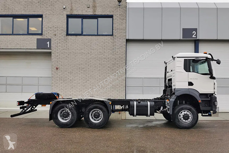 Kamion MAN 33.400 BB CH Chassis Cabin