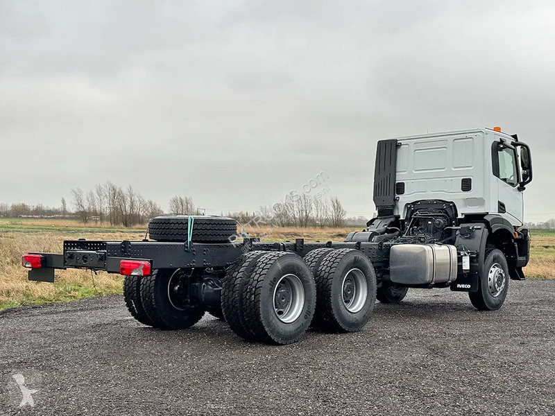 Kamion Iveco T-Way AD380T47WH-4500 Chassis...