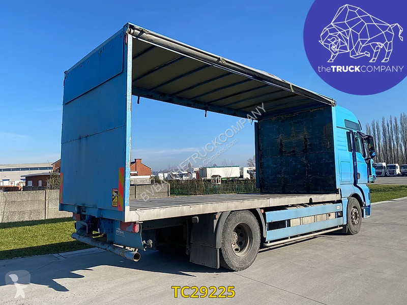 Camion MAN 440
