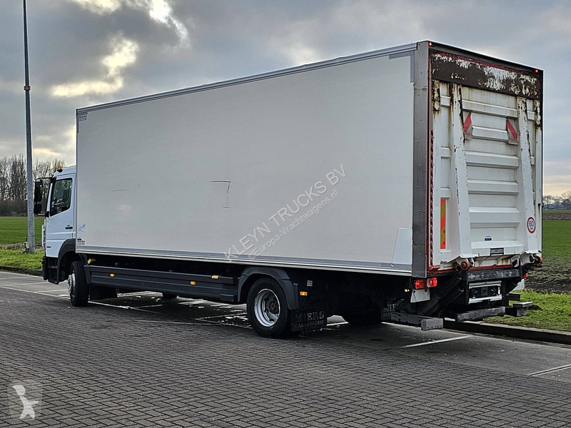 Camion Mercedes ATEGO 1224 L CARRIER LIT DOOR