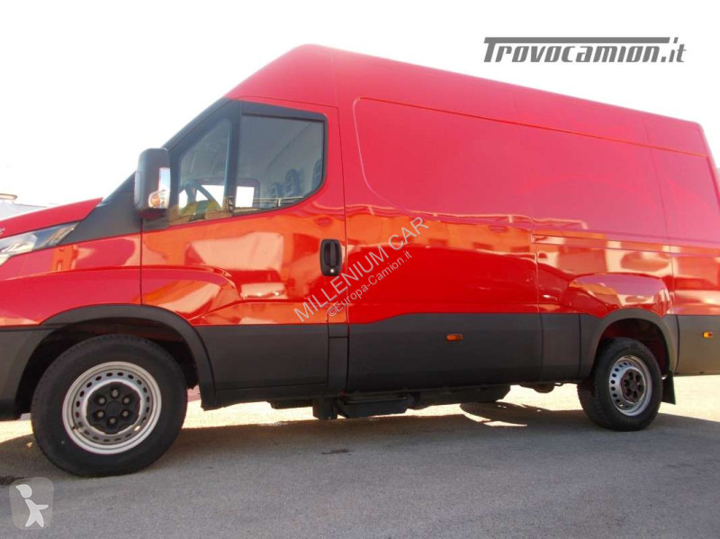 Veicolo commerciale Iveco 35-14 METANO 2022 KM...