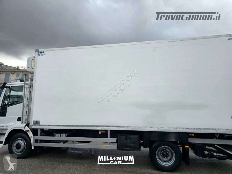 Kamion Iveco 140E22 CELLA 6,70 GRUPPO PEDANA...