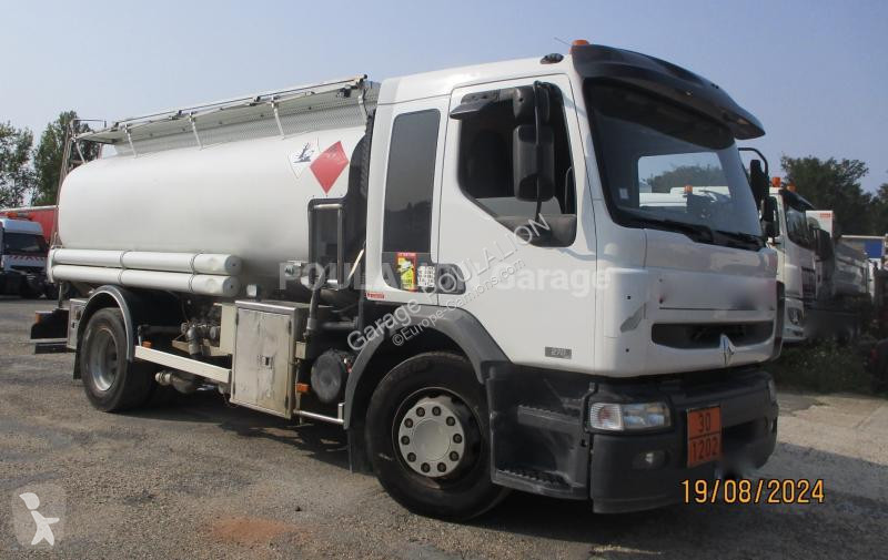Camião Renault 4x2 MAGYAR 12500 L 210.19