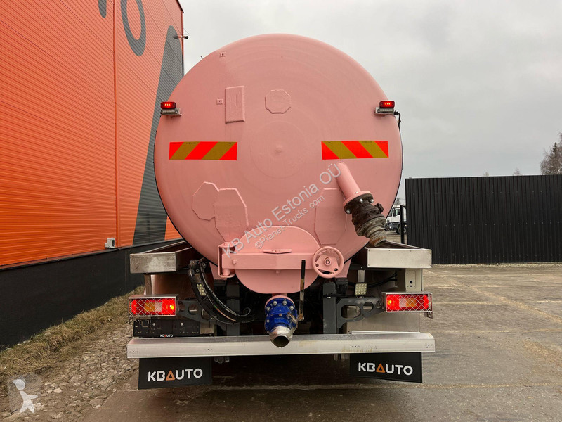 Camión Volvo 330 6x2 TANK 14000 l / VACUUM...