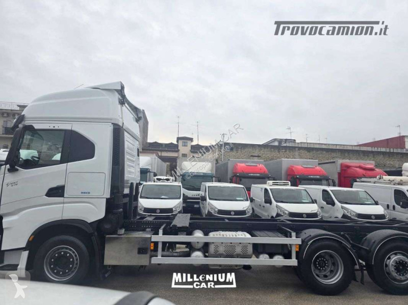 Camion Iveco 510 MOTRICE 3 ASSI 2021...