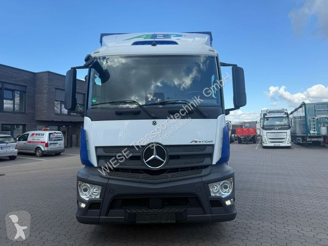 Camion Mercedes 1835 L - 4x2 Schiebeplane