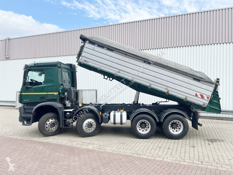 Camion Mercedes Arocs 3243 K 8x4 Arocs 3243 K...