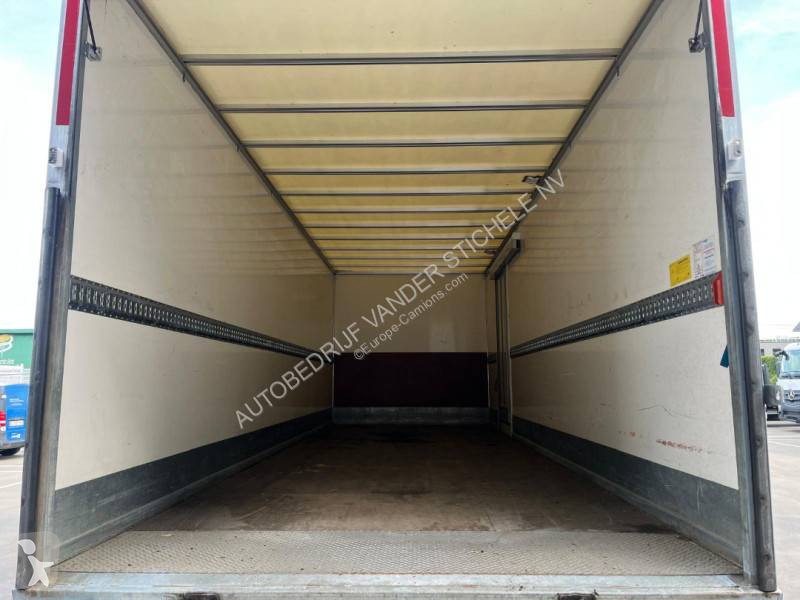Vrachtwagen Mercedes