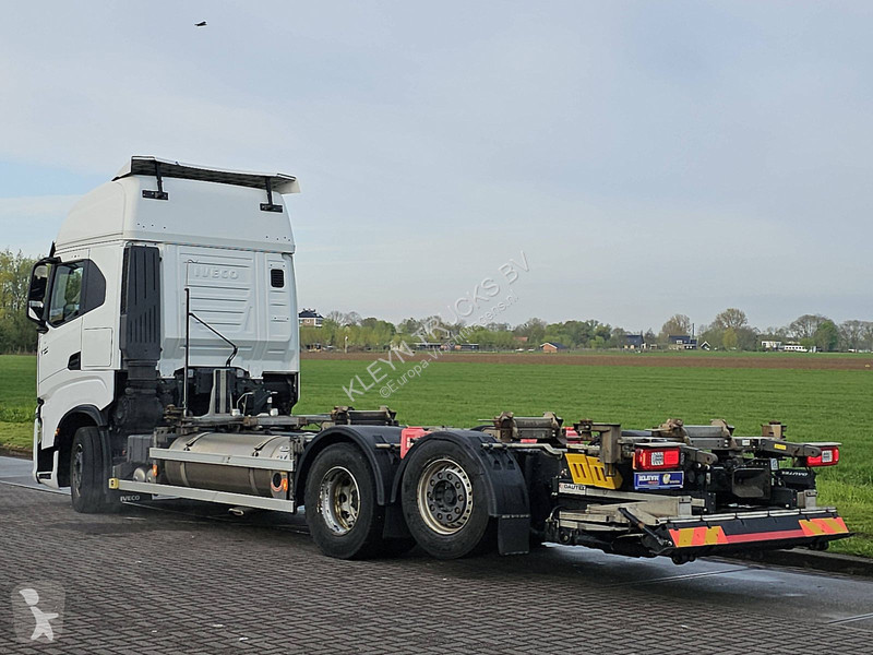 Camion Iveco AS260S46 LNG INT. STEERAXLE