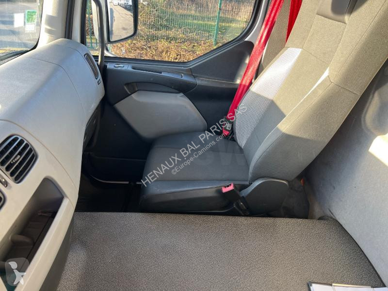 Camion Renault 320 Gamme D WIDE