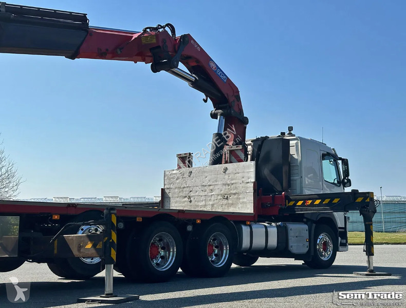 Kamion Volvo 540 8X4 HMF 6020 K8 KRAAN 231.000...